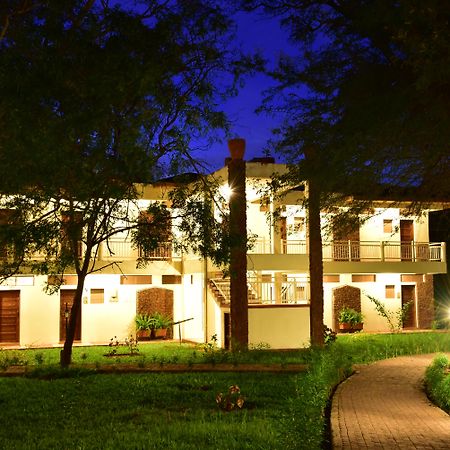 Hunters Lodge Twaandu Exteriér fotografie